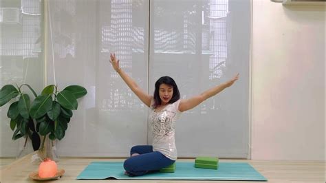 脊椎 保健 瑜珈